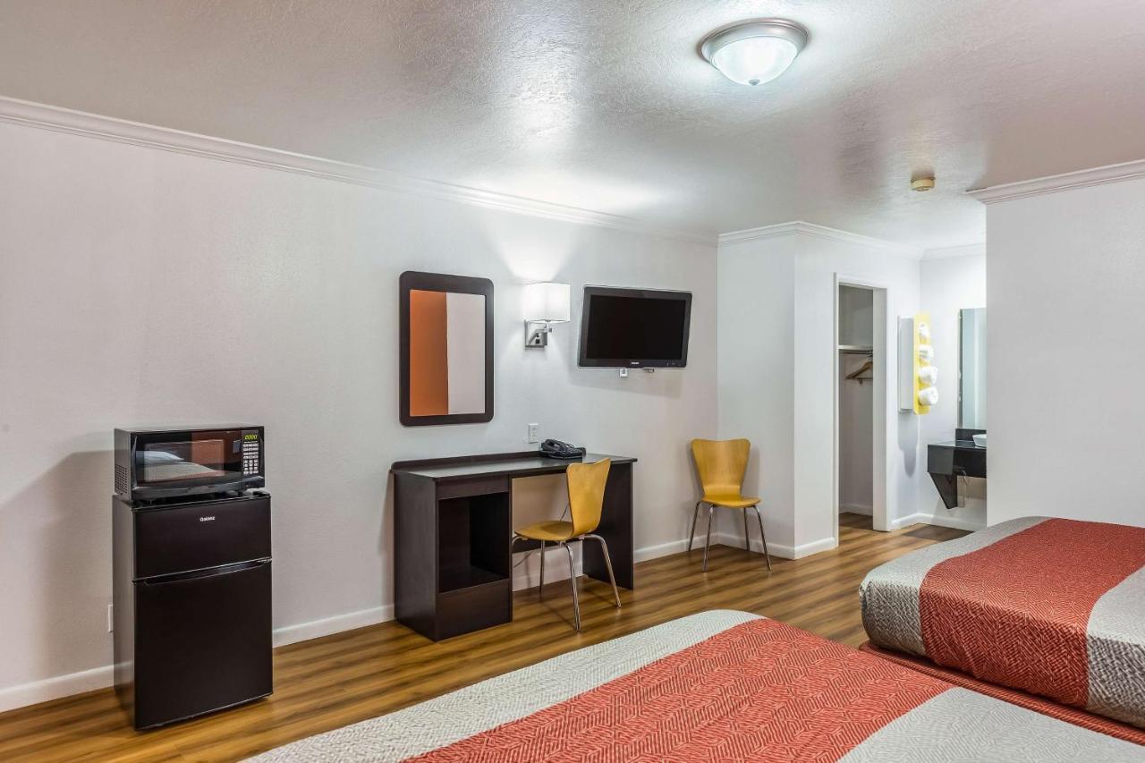 Motel 6 Tremonton, Utah Экстерьер фото